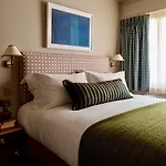 Signature Residence, The Residences Apartment